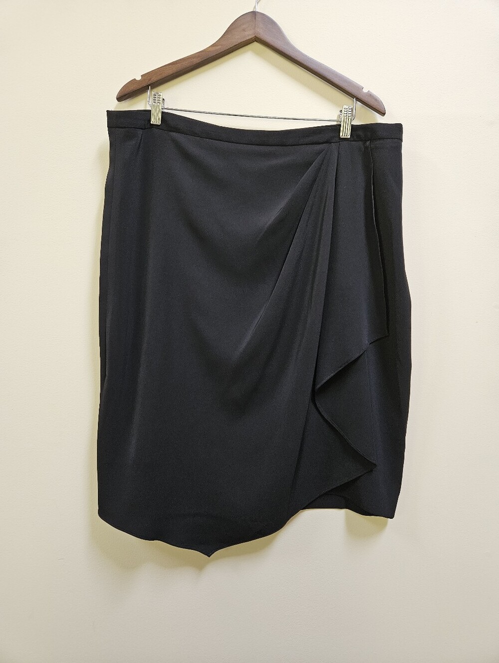 Jones New York Collection Black Stretch Wrap Front Faux Drape Skirt Size 16